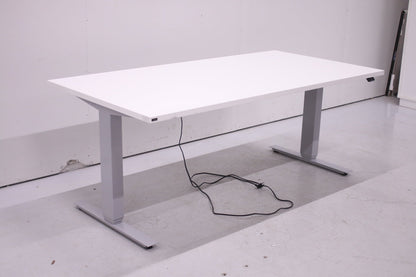 Isku sähköpöytä vaalean harmaa / valkoinen 160x80 - Suomen Kalustekeskus