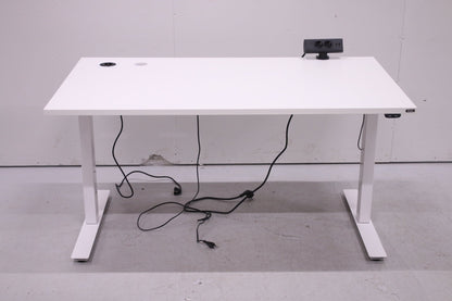 Isku sähköpöytä, valkoinen 140x80 lisävarusteilla - Suomen Kalustekeskus