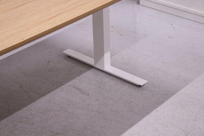 Isku sähkösäätöinen neuvottelupöytä 206x100 - Suomen Kalustekeskus