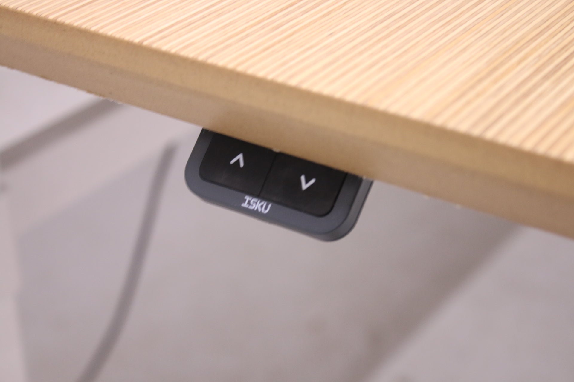 Isku sähkösäätöinen neuvottelupöytä 206x100 - Suomen Kalustekeskus