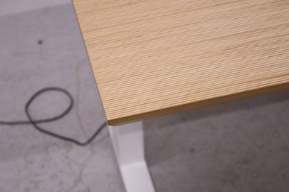 Isku sähkösäätöinen neuvottelupöytä 206x100 - Suomen Kalustekeskus