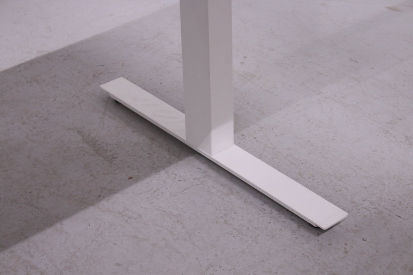 Isku sähkösäätöinen neuvottelupöytä 210x100 - Suomen Kalustekeskus