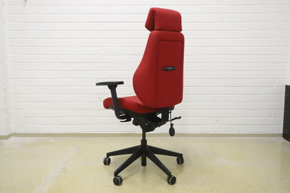 Isku Step+ punainen niskatuellinen työtuoli - Suomen Kalustekeskus