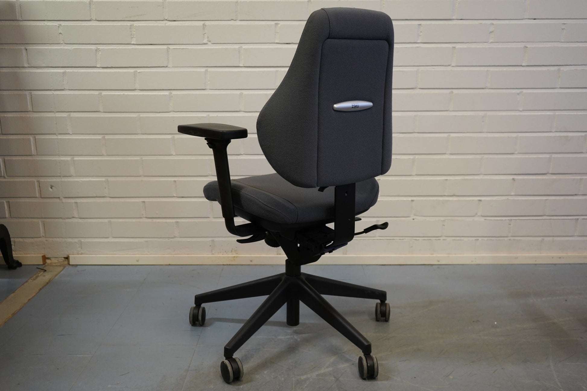 Isku Step + työtuoli, harmaa - Suomen Kalustekeskus