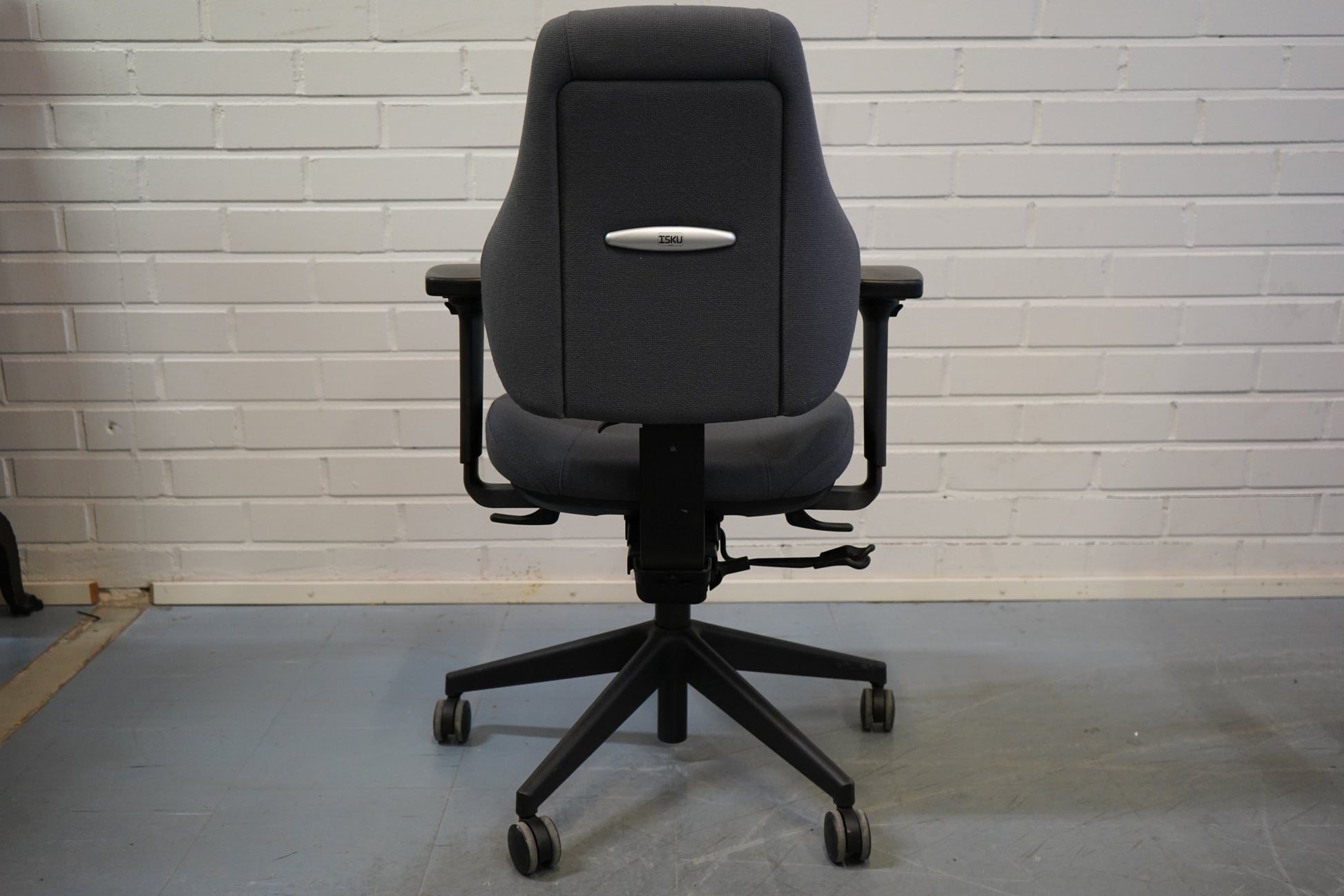 Isku Step + työtuoli, harmaa - Suomen Kalustekeskus