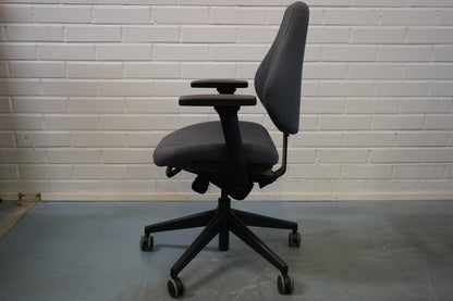 Isku Step + työtuoli, harmaa - Suomen Kalustekeskus