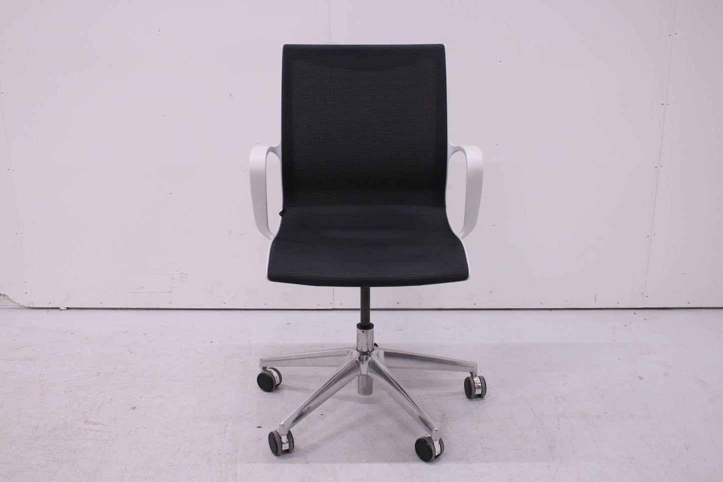 Isku Still meeting - työtuoli - Suomen Kalustekeskus