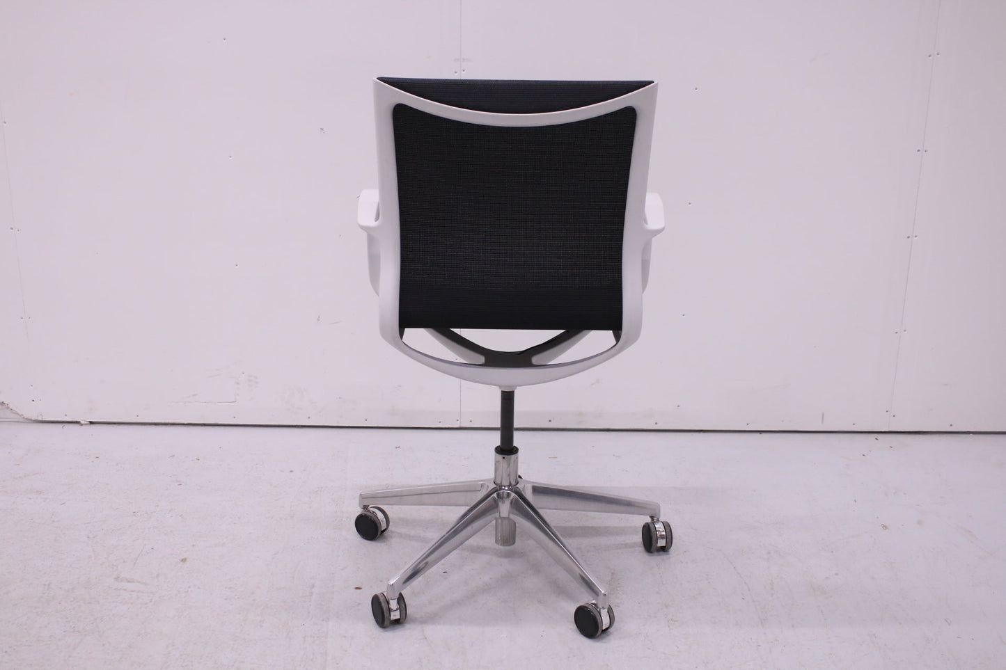 Isku Still meeting - työtuoli - Suomen Kalustekeskus