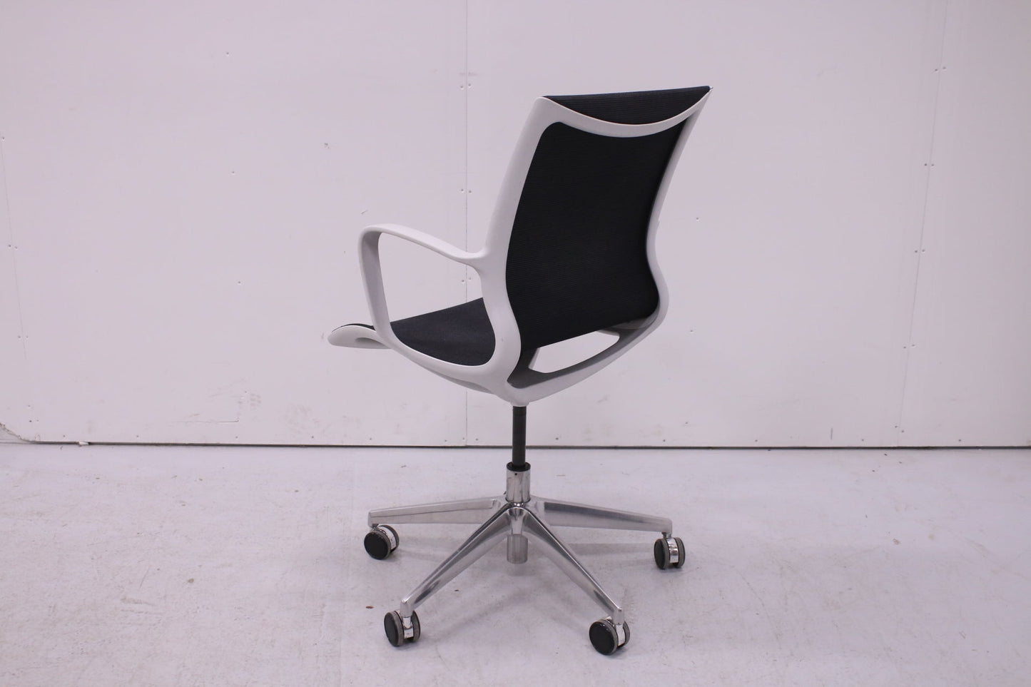 Isku Still meeting - työtuoli - Suomen Kalustekeskus