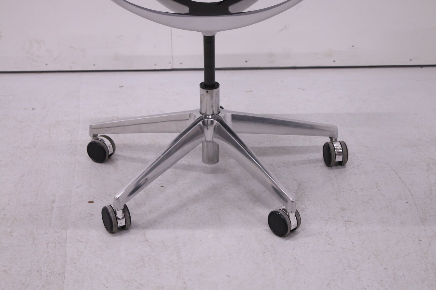 Isku Still meeting - työtuoli - Suomen Kalustekeskus