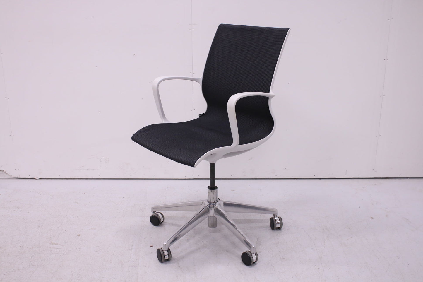 Isku Still meeting - työtuoli - Suomen Kalustekeskus