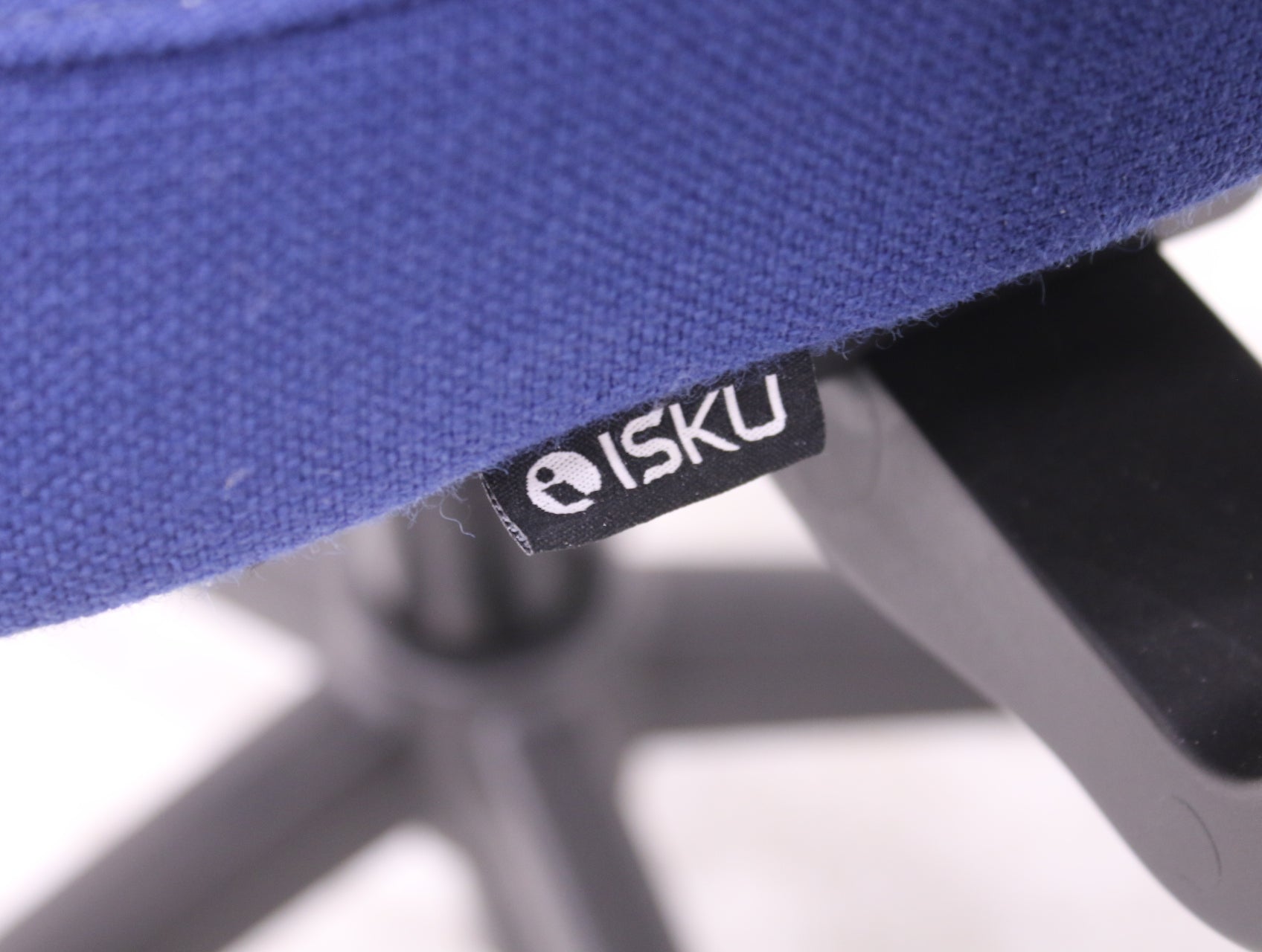 Isku Still S1 - työtuoli sininen - Suomen Kalustekeskus