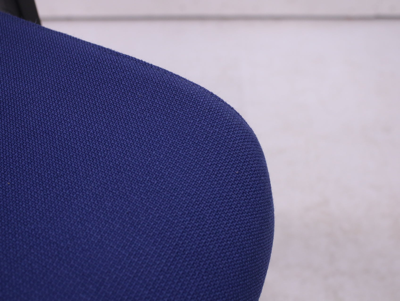 Isku Still S1 - työtuoli sininen - Suomen Kalustekeskus