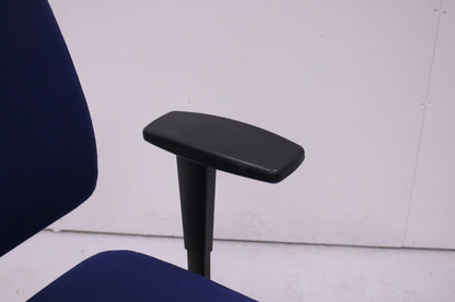 Isku Still S1 - työtuoli sininen - Suomen Kalustekeskus