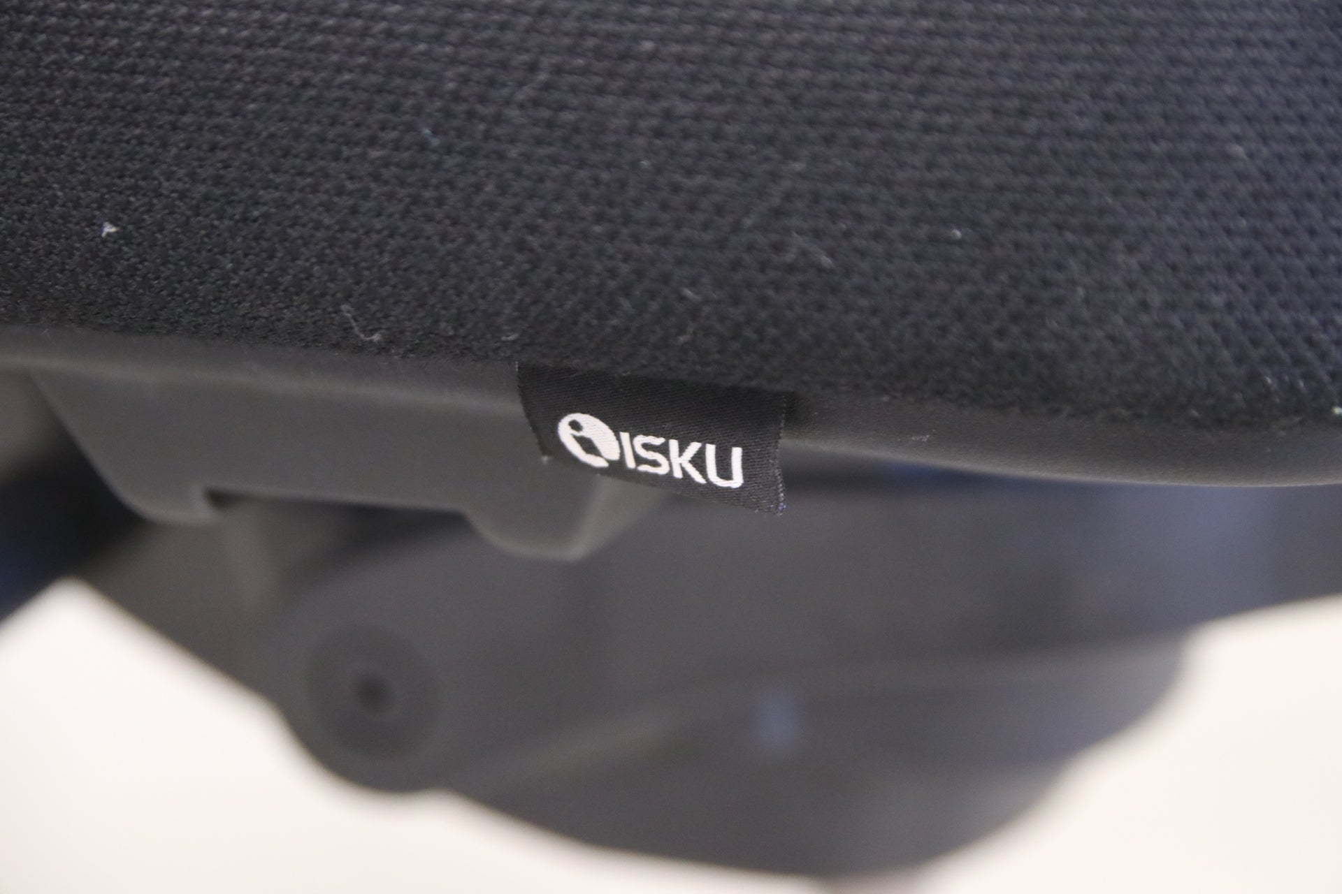 Isku Still työtuoli niskatuella - Suomen Kalustekeskus
