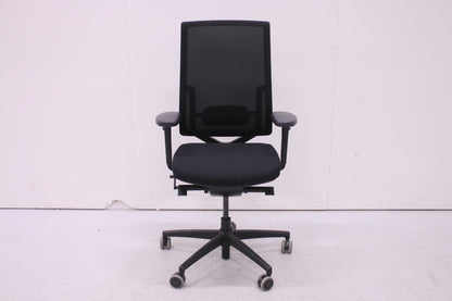 Isku Still työtuoli ristiseläntuella, uudelleenverhoiltu istuin - Suomen Kalustekeskus