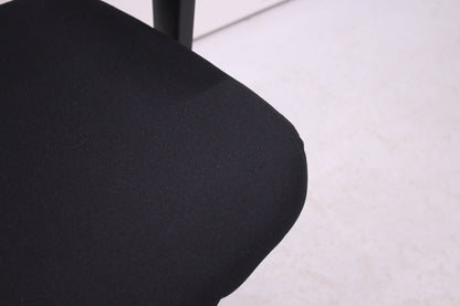 Isku Still työtuoli ristiseläntuella, uudelleenverhoiltu istuin - Suomen Kalustekeskus