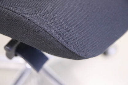 Isku Stilll työtuoli käsinojaton - Suomen Kalustekeskus