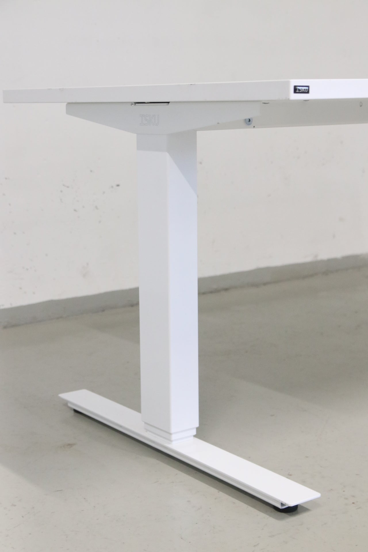 Isku Style sähköpöytä, valkoinen 160x80cm - Suomen Kalustekeskus