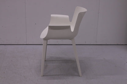 Kartell Piuma - tuoli, Design Piero Lissoni - Suomen Kalustekeskus