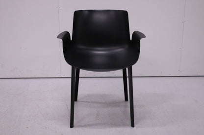 Kartell Piuma - tuoli, Design Piero Lissoni - Suomen Kalustekeskus