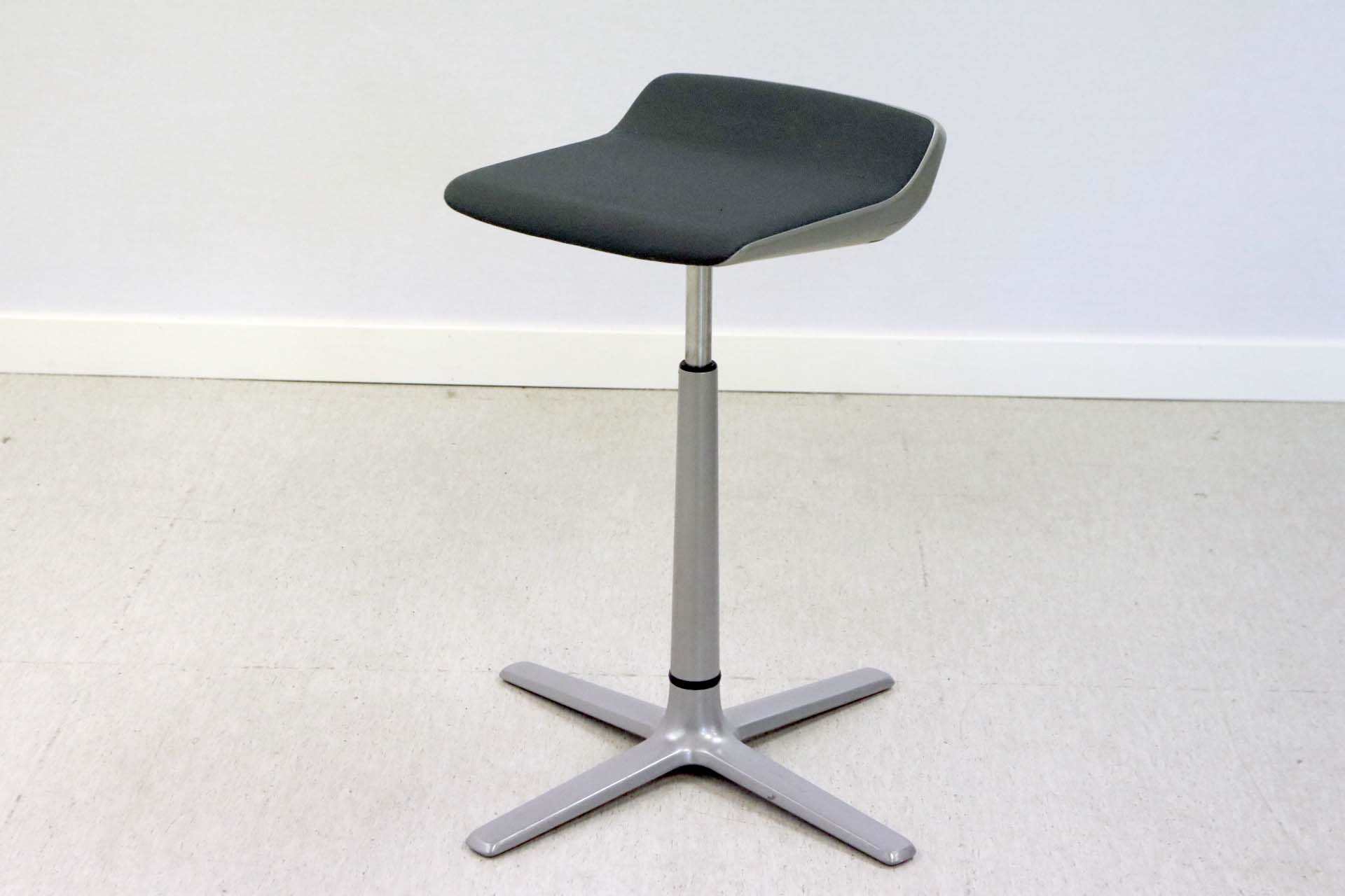 KINETICis5 baarijakkara - Suomen Kalustekeskus