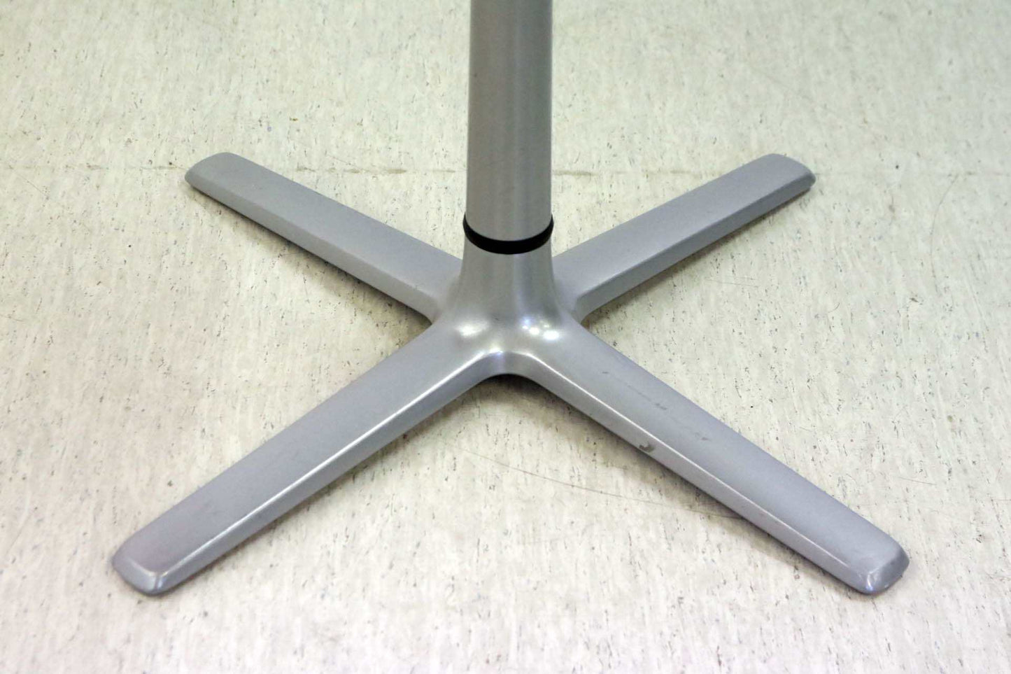 KINETICis5 baarijakkara - Suomen Kalustekeskus