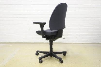 Kinnarps 6000 työtuoli, harmaa - Suomen Kalustekeskus