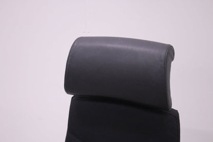 Kinnarps 8000 - työtuoli nahkaisella niskatuella, uudelleenverhoiltu musta - Suomen Kalustekeskus