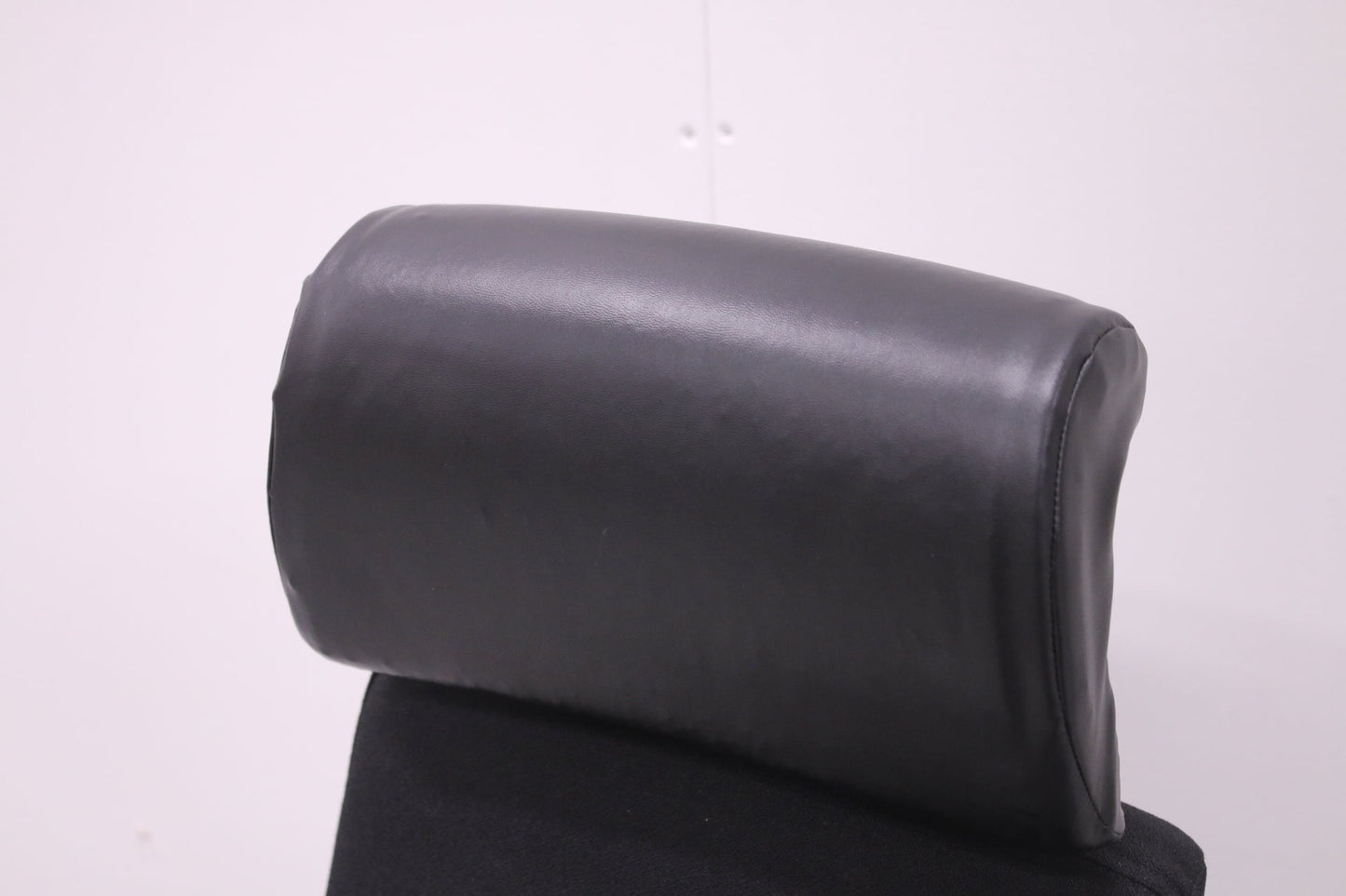 Kinnarps 8000 - työtuoli niskatuella - Suomen Kalustekeskus