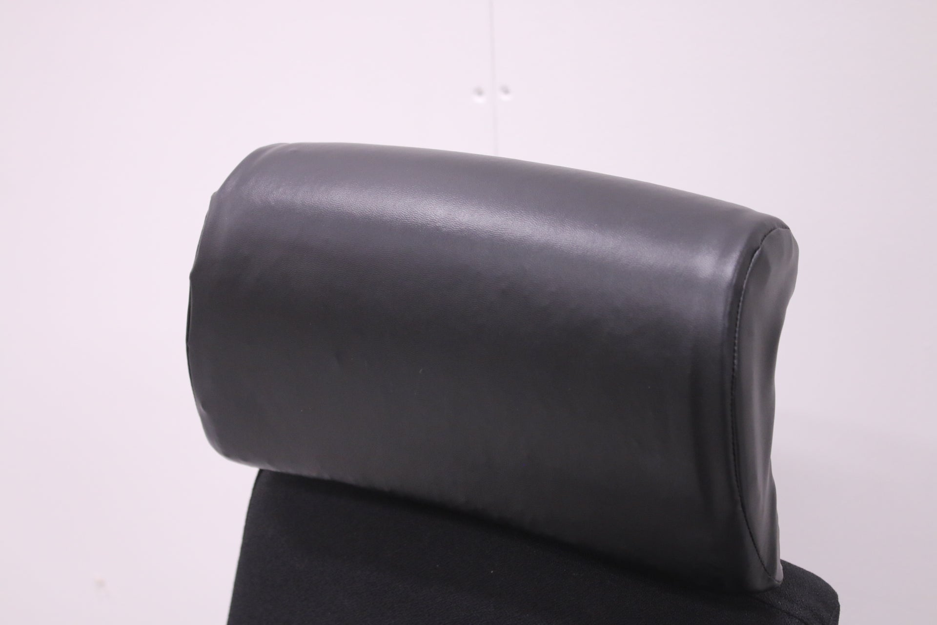 Kinnarps 8000 - työtuoli niskatuella - Suomen Kalustekeskus