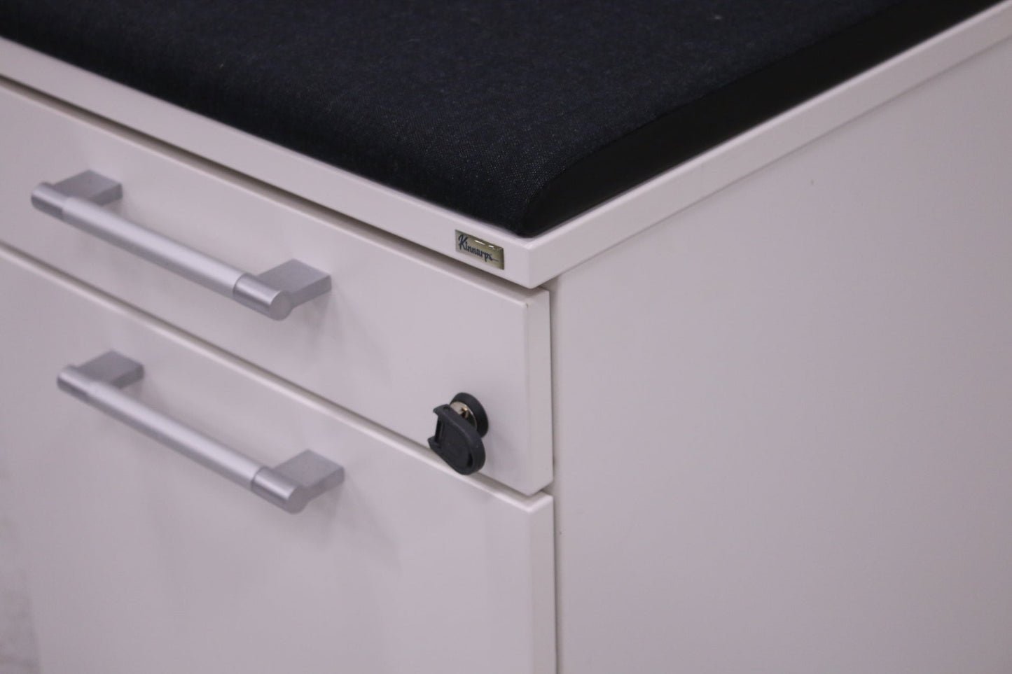 Kinnarps laatikosto kaksiosainen, valkoinen - Suomen Kalustekeskus
