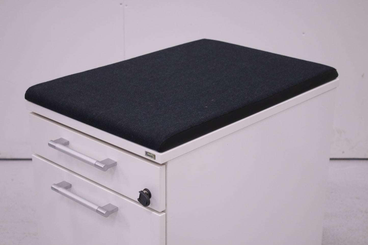 Kinnarps laatikosto kaksiosainen, valkoinen - Suomen Kalustekeskus