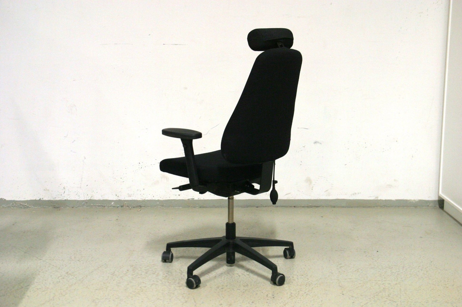 Lanab Design työtuoli - Suomen Kalustekeskus