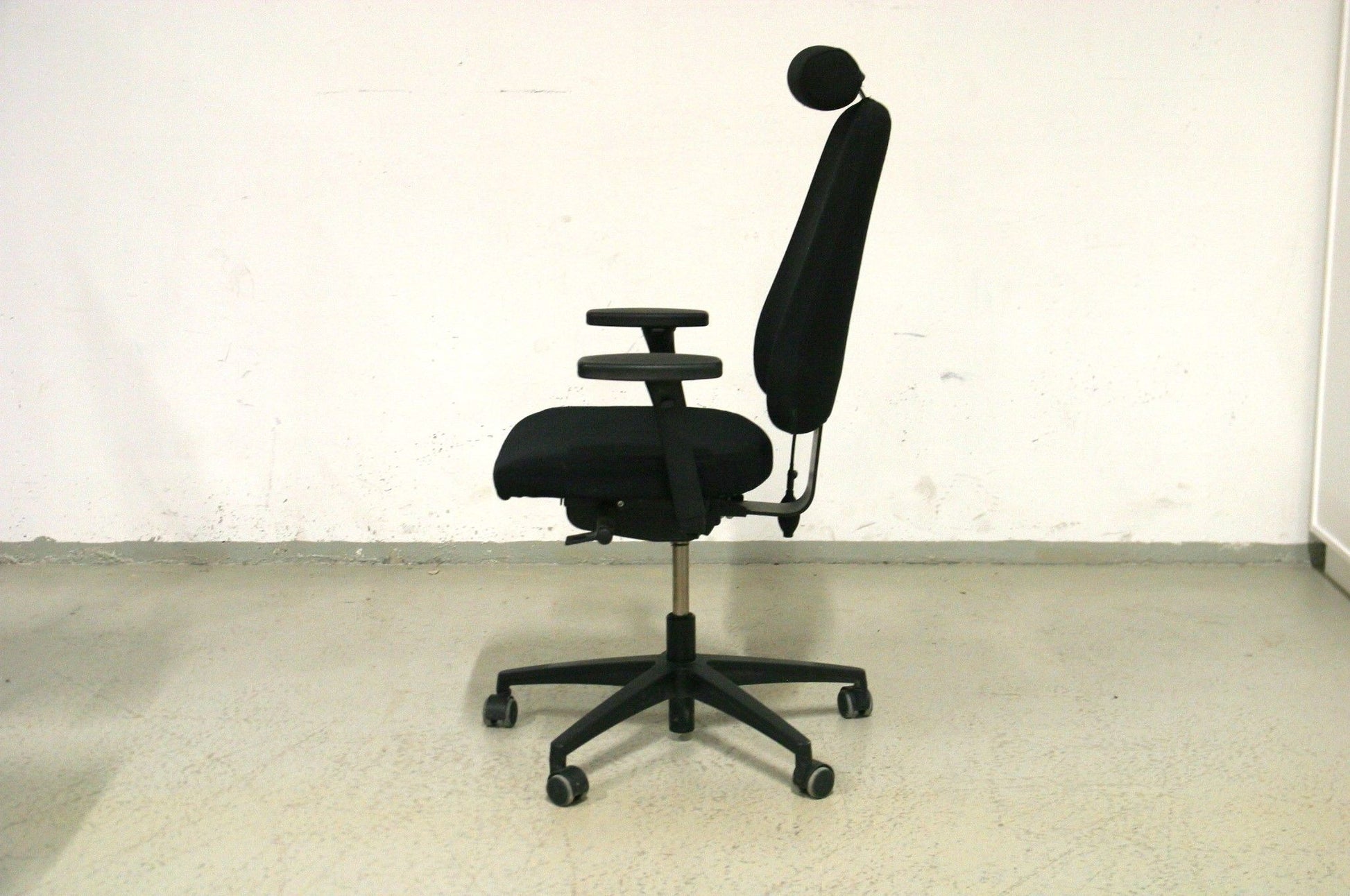 Lanab Design työtuoli - Suomen Kalustekeskus