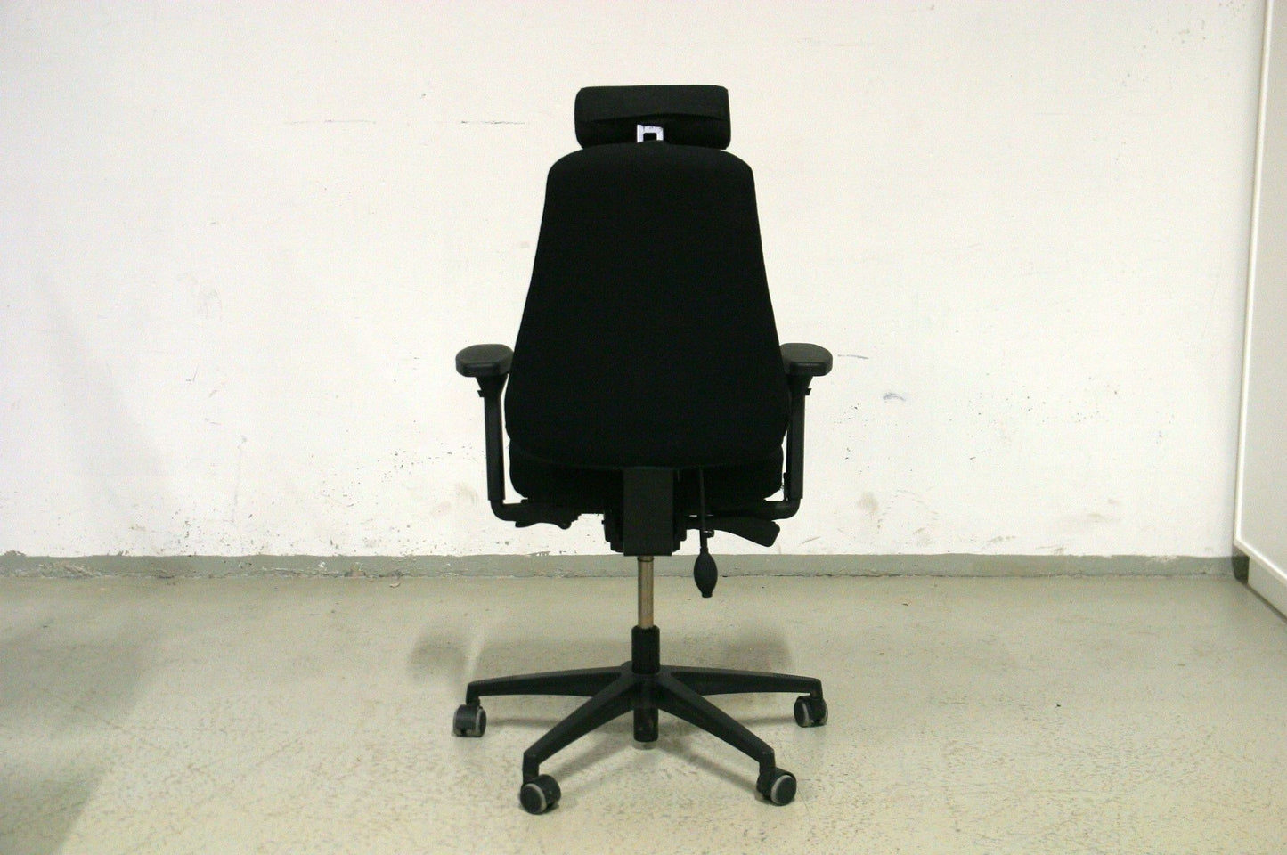 Lanab Design työtuoli - Suomen Kalustekeskus