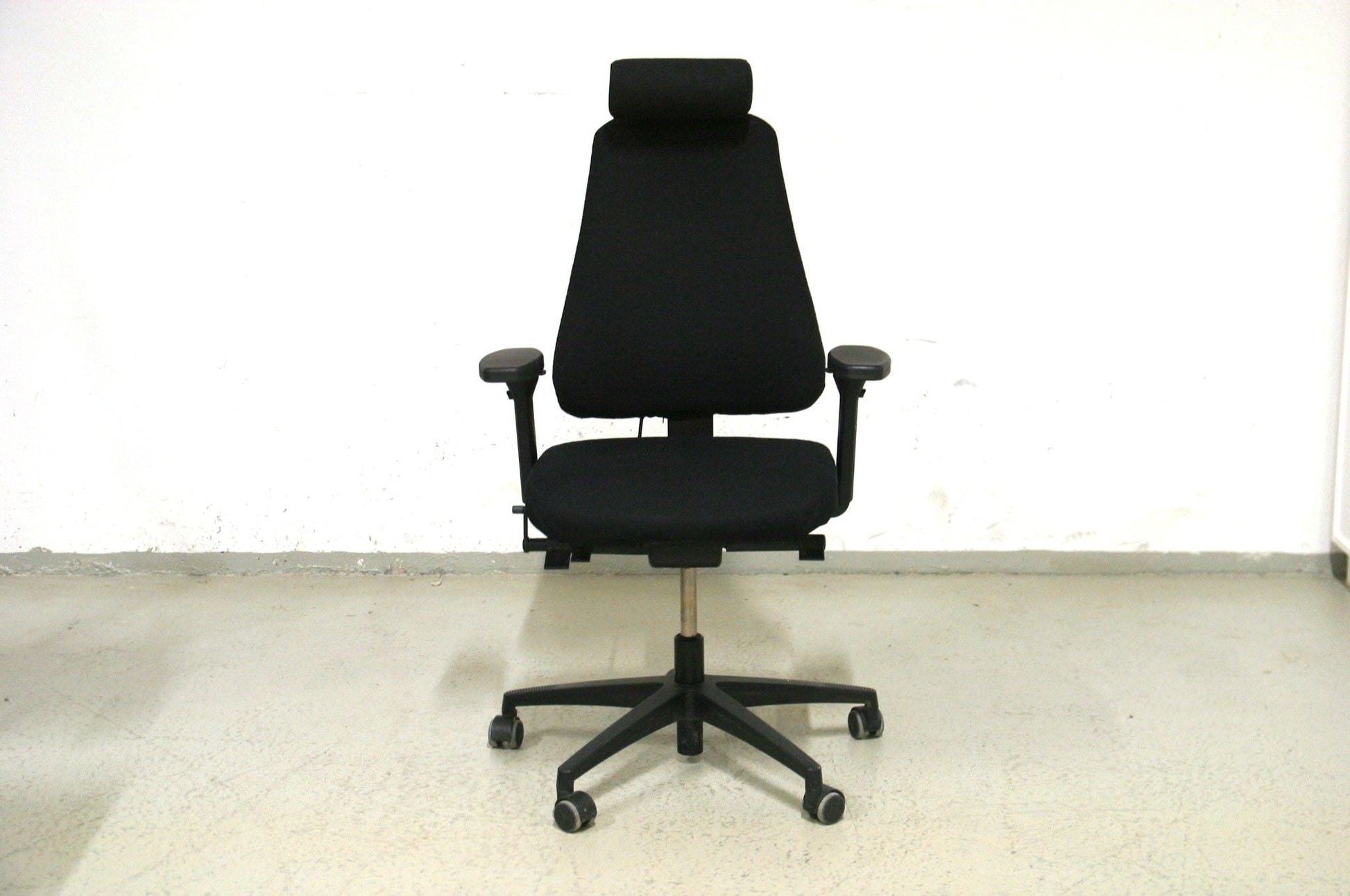 Lanab Design työtuoli - Suomen Kalustekeskus