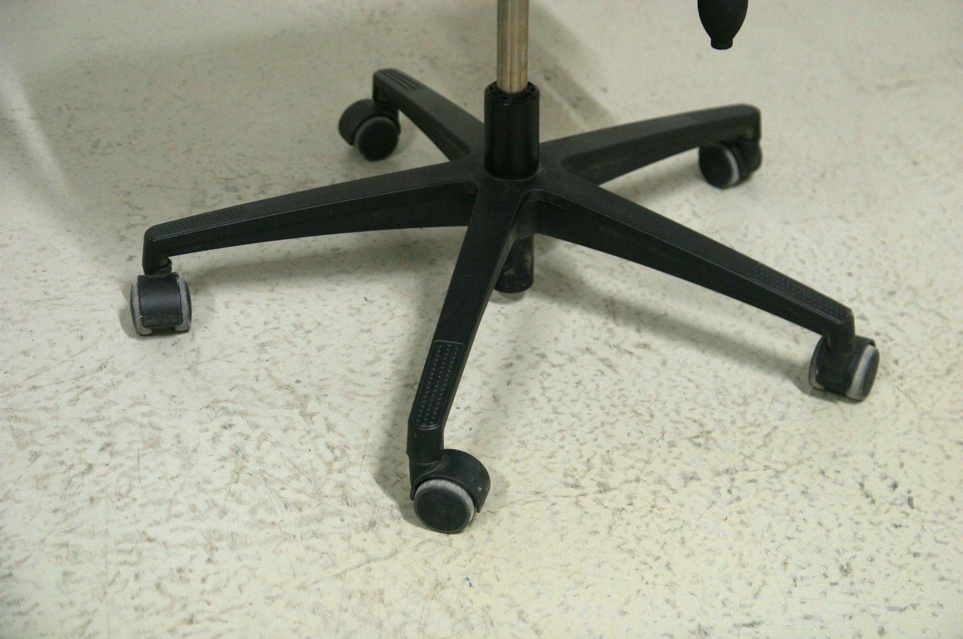 Lanab Design työtuoli - Suomen Kalustekeskus