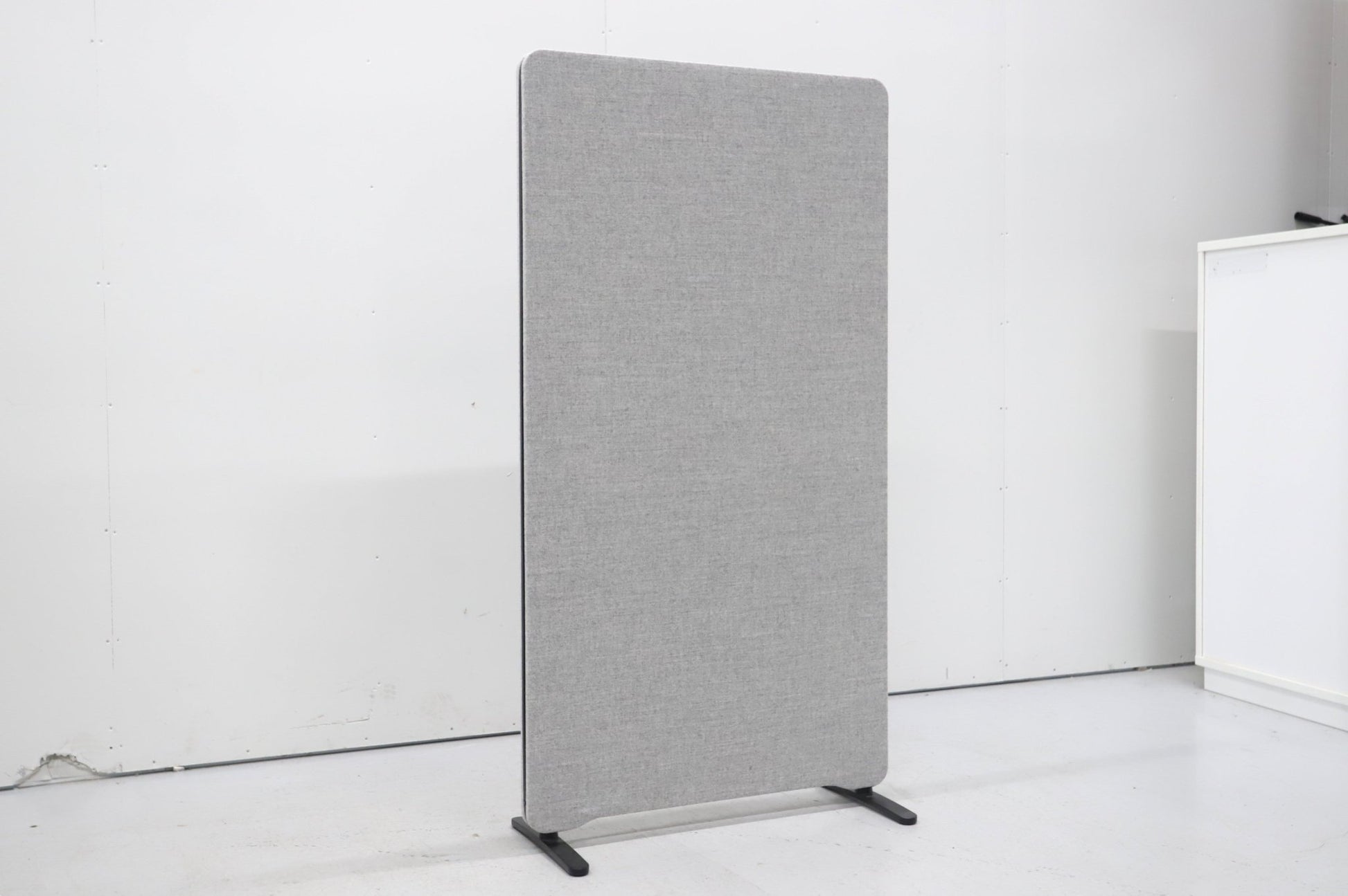 Lintex akustoiva lattiasermi, harmaa 151x80 - Suomen Kalustekeskus