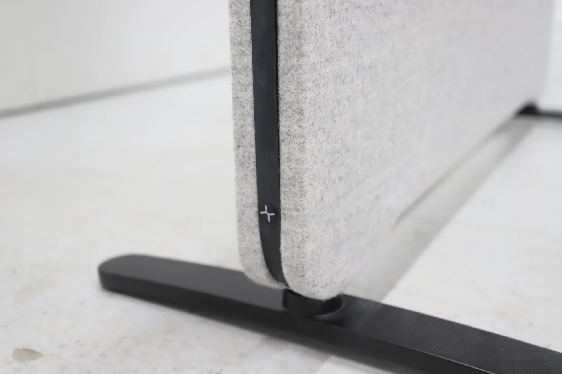 Lintex akustoiva lattiasermi, harmaa 151x80 - Suomen Kalustekeskus