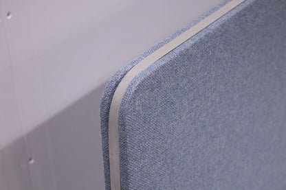 Lintex akustoiva pöytäsermi 120x70, ruuviton kiinnitys - Suomen Kalustekeskus