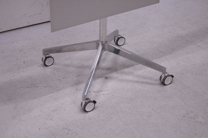 Lintex Mood - tussitaulu, pyörällinen - Suomen Kalustekeskus