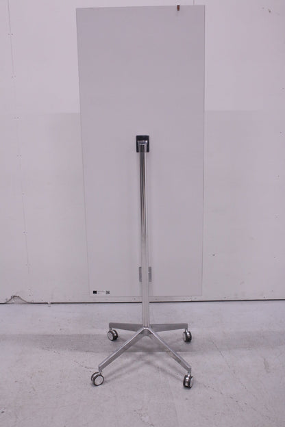 Lintex Mood - tussitaulu, pyörällinen - Suomen Kalustekeskus