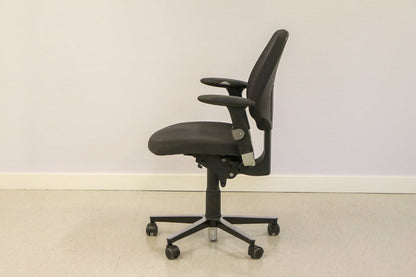 Logic työtuoli - Suomen Kalustekeskus