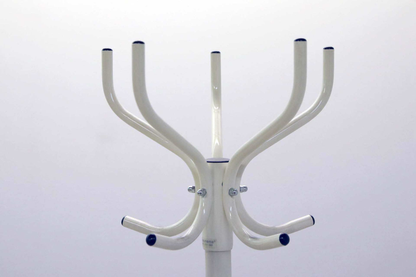 Lotus pystynaulakko - Suomen Kalustekeskus