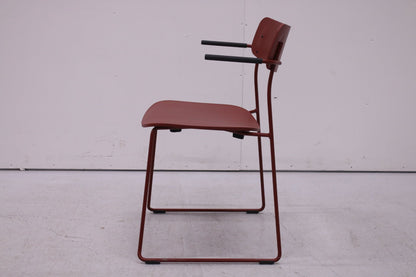 Martela Ella - tuoli käsinojilla - Suomen Kalustekeskus