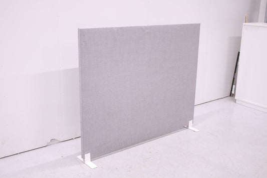 Martela Face lattiaseinäke, harmaa 130x160 - Suomen Kalustekeskus