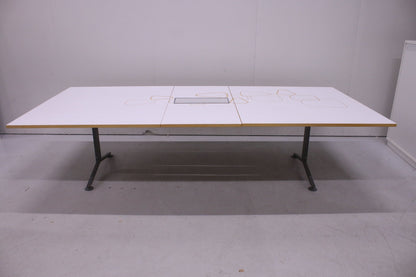 Martela Form neuvottelupöytä kuvioidulla kanne 300x140 - Suomen Kalustekeskus