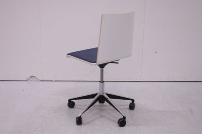 Martela Form - neuvottelutuoli pyörillä - Suomen Kalustekeskus