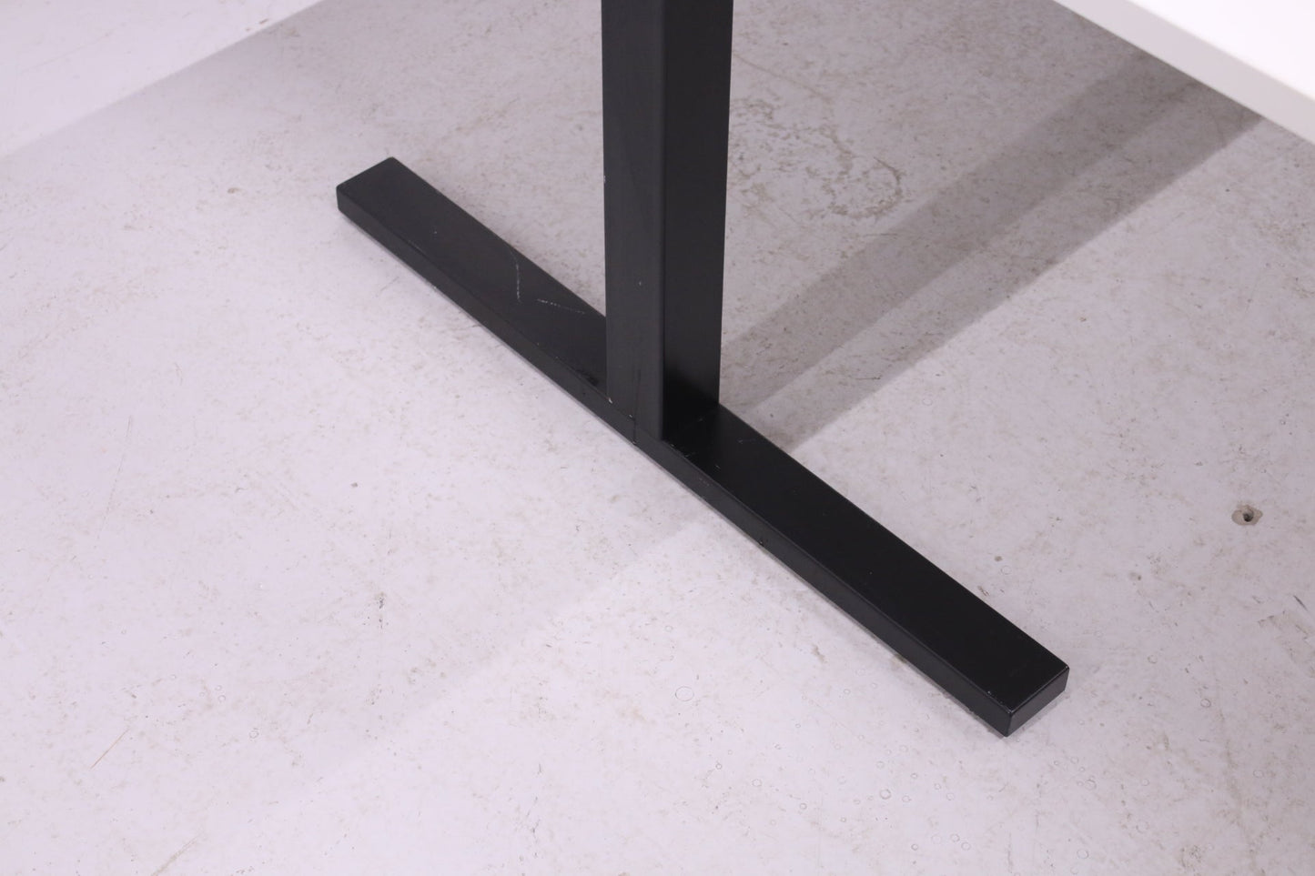 Martela Frankie - neuvottelupöytä uudella valkoisella kannella 220x120 - Suomen Kalustekeskus